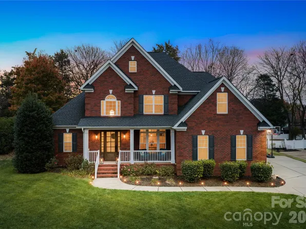 706 King Fredrick Ln SW, Concord, NC 28027