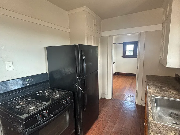 5823 W Appleton Ave #6 — Photo 5