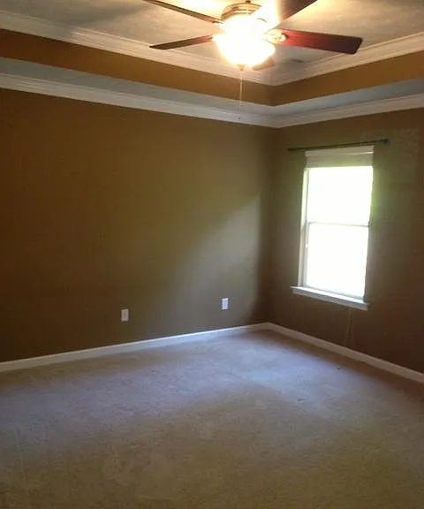 1476 Townsend Ct — Photo 3