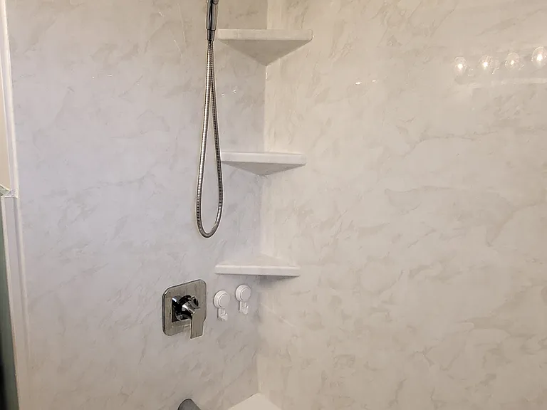 2128 Carolina Ave — Photo 5