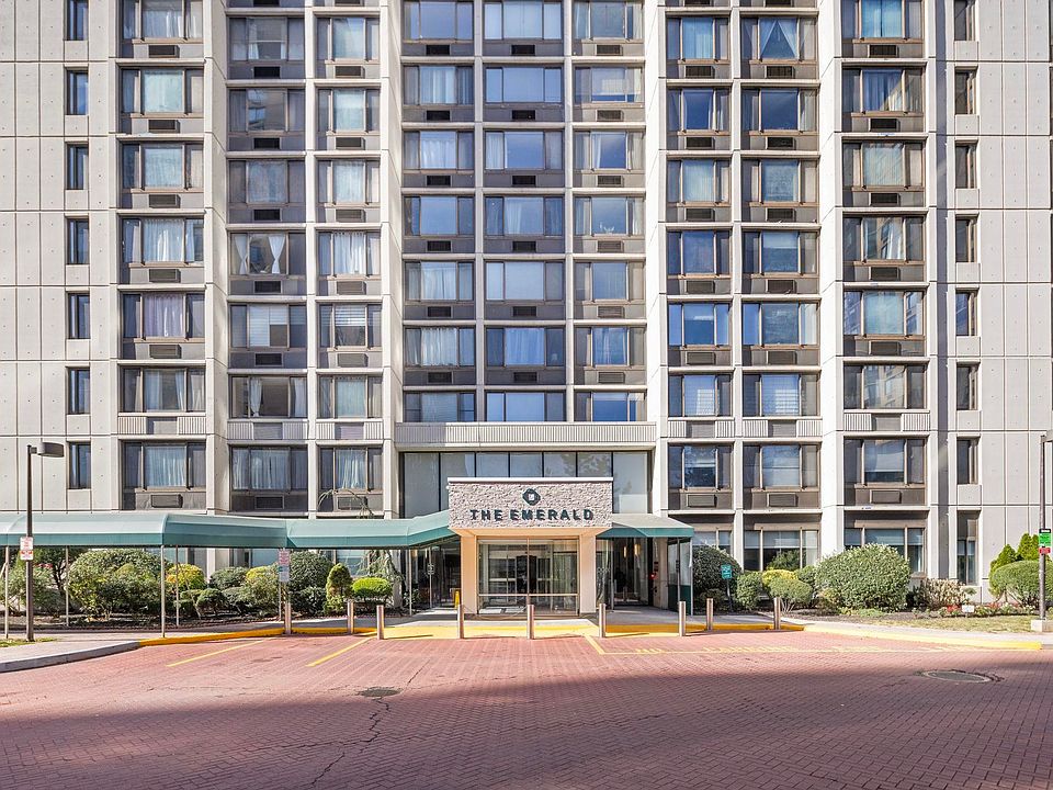 1st image of 45 River Dr S APT 3114