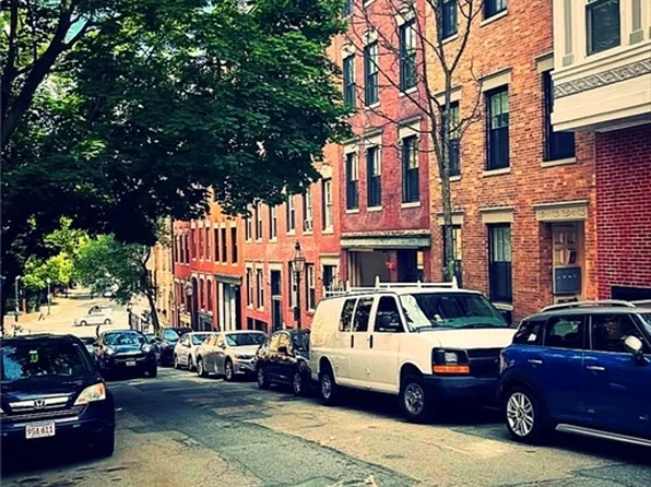 18 Grove St, Boston, MA