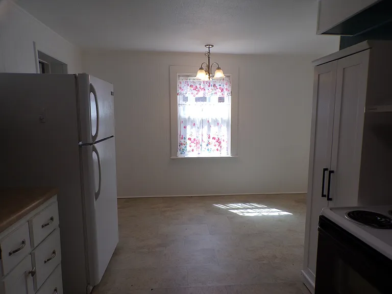 103 McMinn Ave — Photo 7