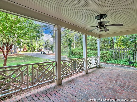 5th image of 414 Vista Dr