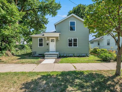 854 1st St NW, Grand Rapids, MI, 49504