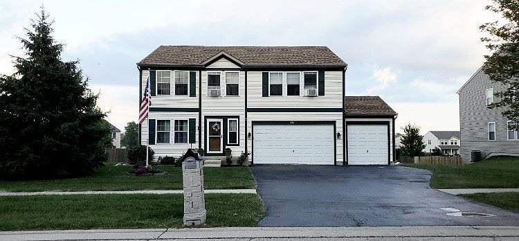 1st image of 472 Stone Hollow Dr