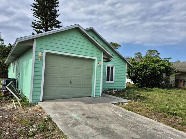 2225 89th Ct, Vero Beach, FL 32966