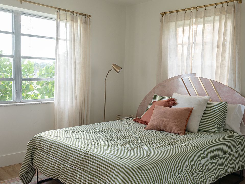 Fully furnished with queen bed.