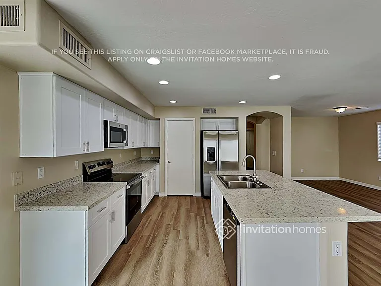25549 W Whyman St — Photo 10
