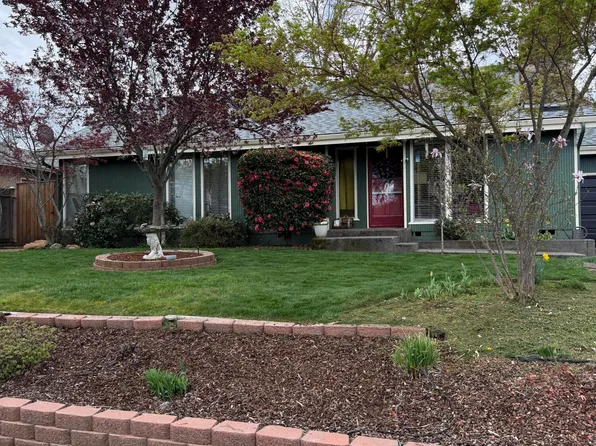 1990 Lawnridge St, Medford, OR 97504