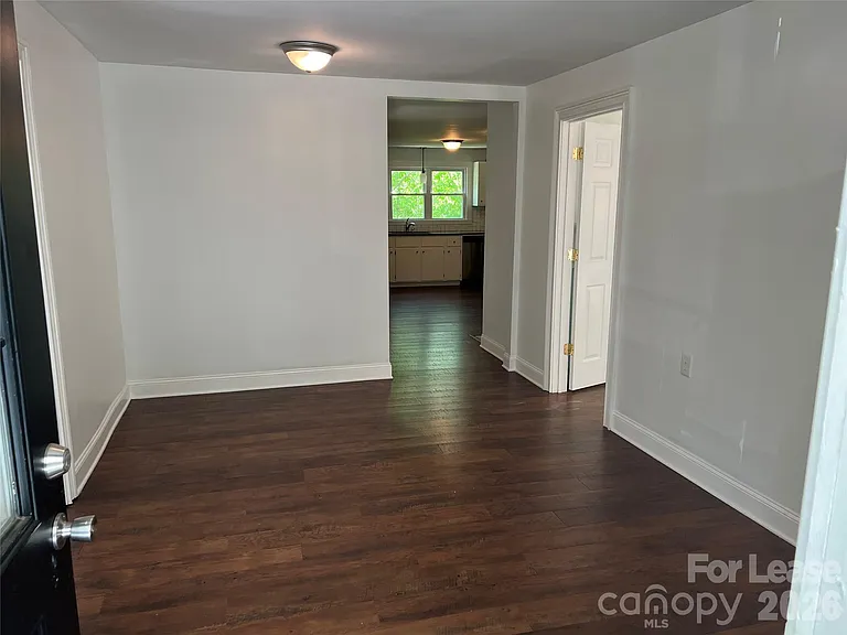 346 Nesbit Ave — Photo 4