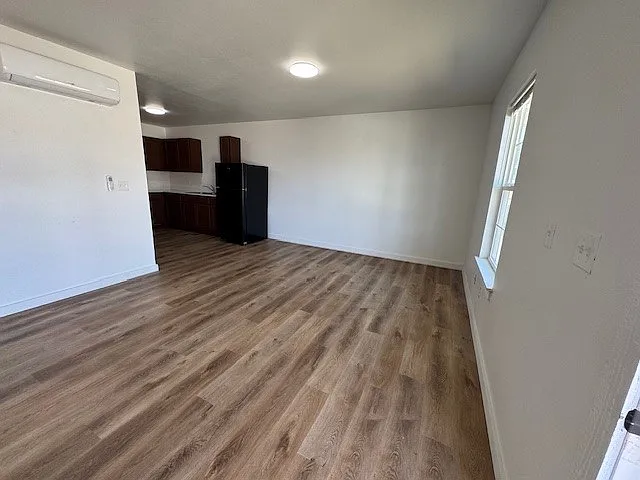 1 bed, 1.0 bath, 600 sqft, $950 — Photo 2
