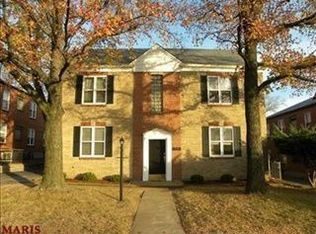 6914 Mackenzie Rd, Saint Louis, MO 63123