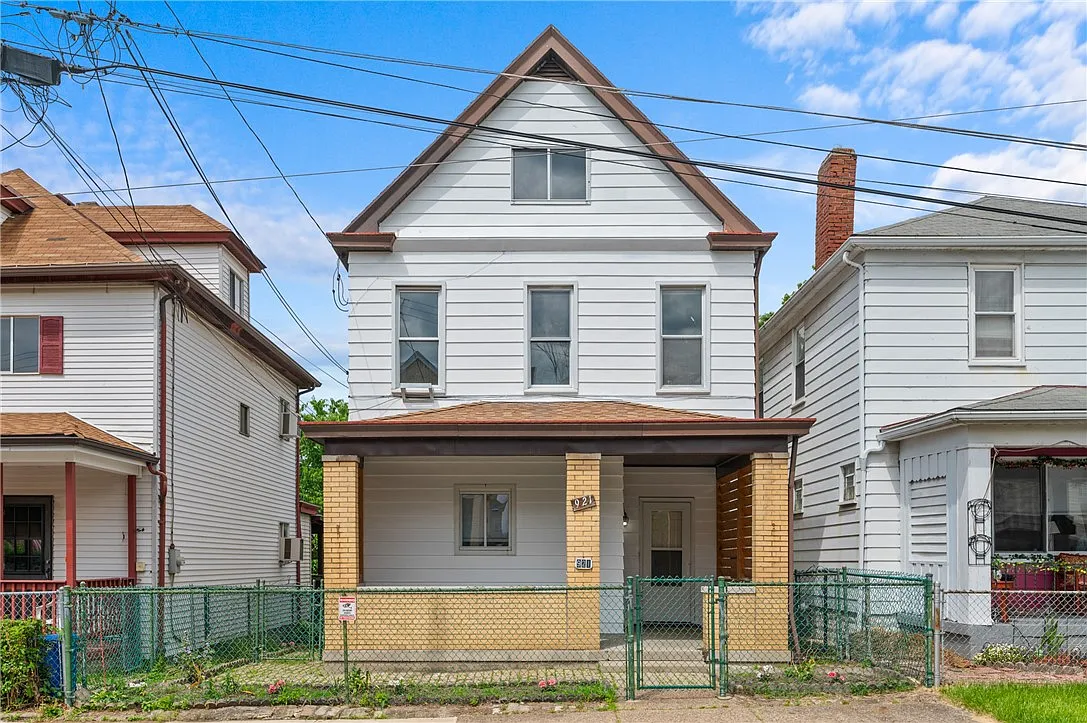 921 Norfolk St photo 1