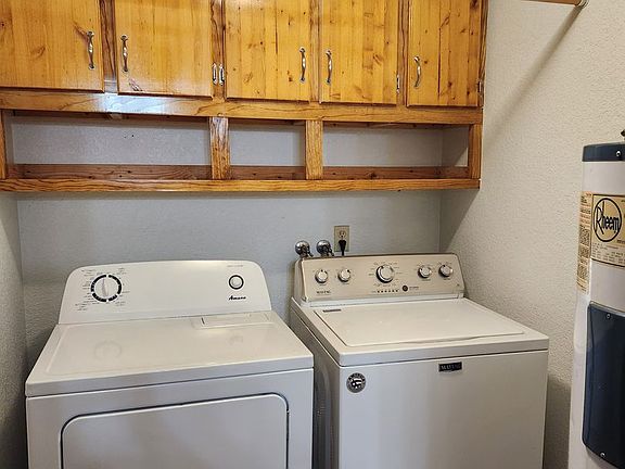 2nd image of 9465 Monte Vista Ln NW