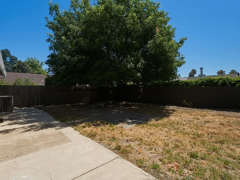 8034 Fairlands Way — Photo 23