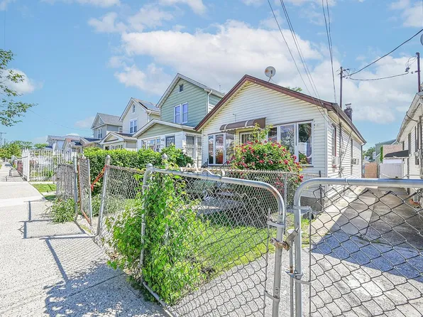 12047 144th St, Jamaica, NY 11436