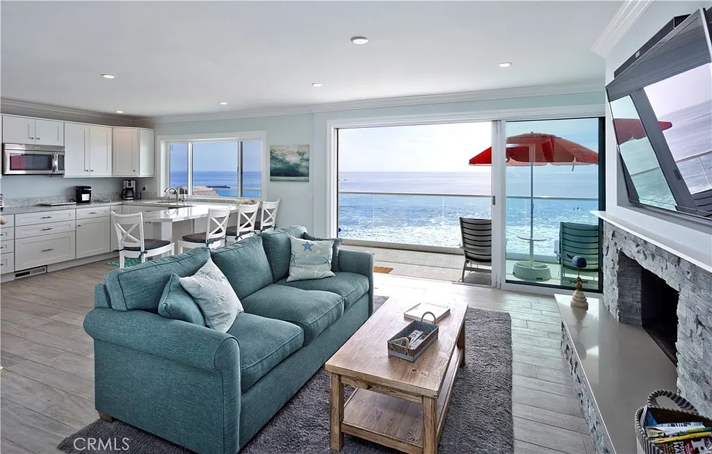 1 bed, 950 sqft, $9,000 — Photo 3