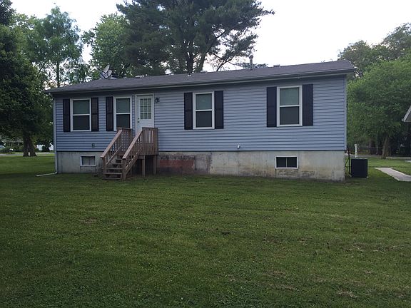 2nd image of 4900 Lindsay St
