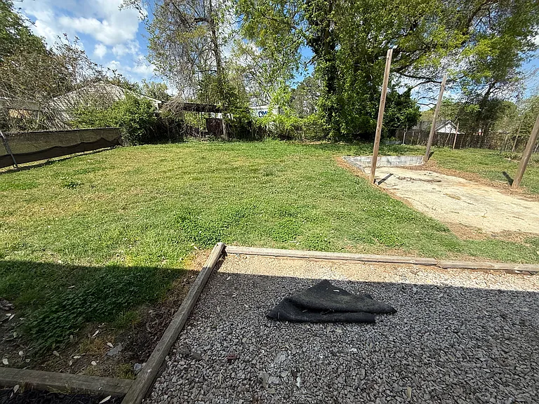 606 E Maple Ave — Photo 15