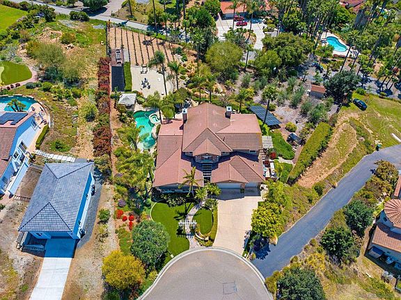 4th image of 2509 Park Ridge Dr