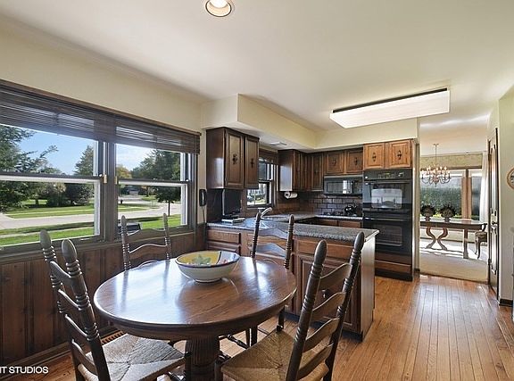 5th image of 900 Dorset Dr