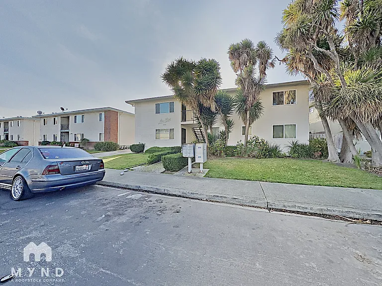 2376 Sutter Ave #2 — Photo 1