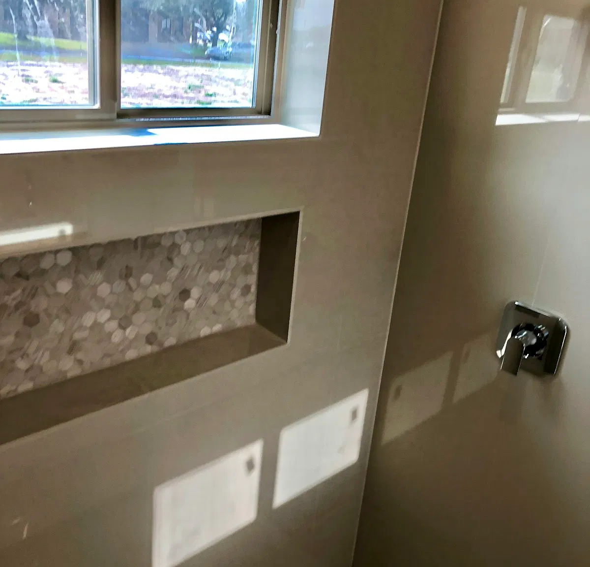 604 Camelot Drive — Photo 4