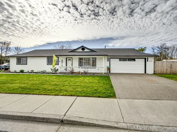 934 Pittview Ave, Central Point, OR 97502