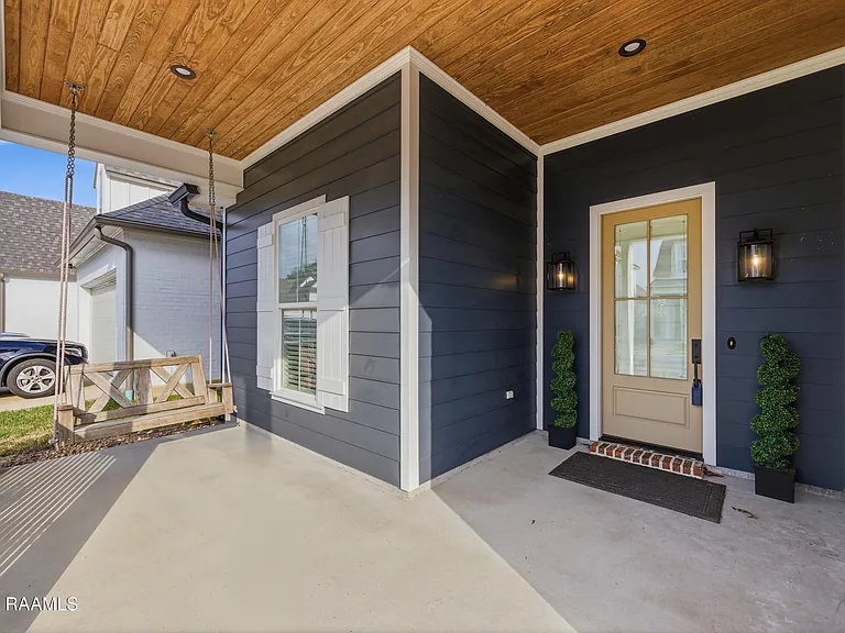 102 Harvest Creek Ln — Photo 3