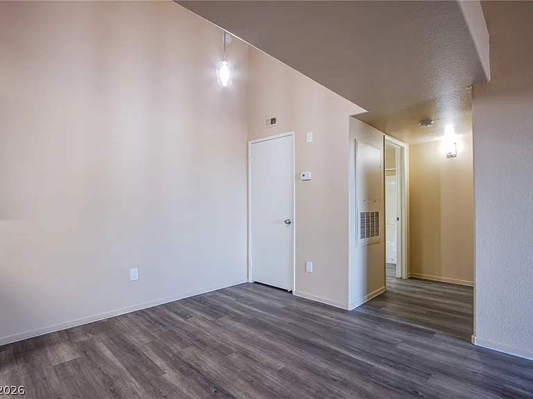 7885 W Flamingo Rd #2127 — Photo 8