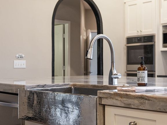 23rd image of 442 Lakeview Cir