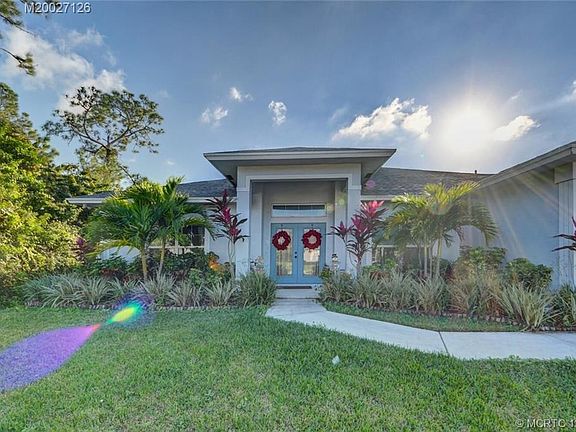 2nd image of 2262 SW Abalon Cir