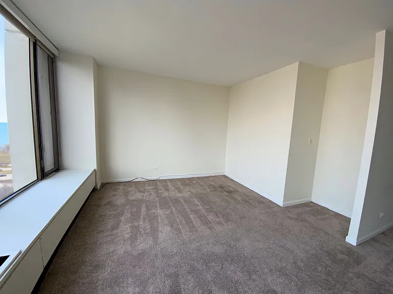 5455 N Sheridan Rd #1805 — Photo 2