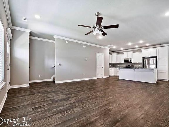 2nd image of 213 Carrington Ave