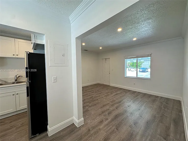 1737 Liberty St #10 — Photo 7
