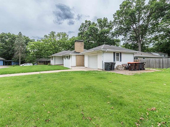 5th image of 1821 E Shady Oak Dr