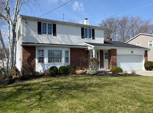 584 E River Rd, Grand Island, NY 14072