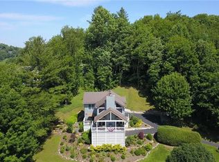 101 Maple Ln, Newland, NC 28657