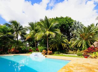 6075 SW 106th St, Pinecrest, FL 33156