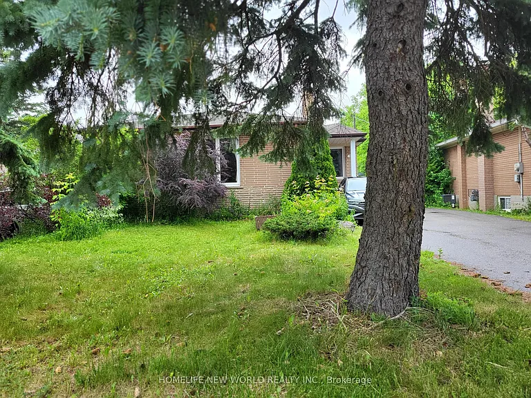 118 Cartier Cres #UPPER — Photo 1