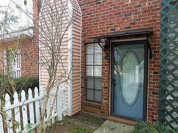 3rd image of 10926 Old Hammond Hwy APT 34
