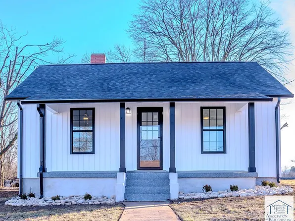 200 Emmette St, Martinsville, VA 24112
