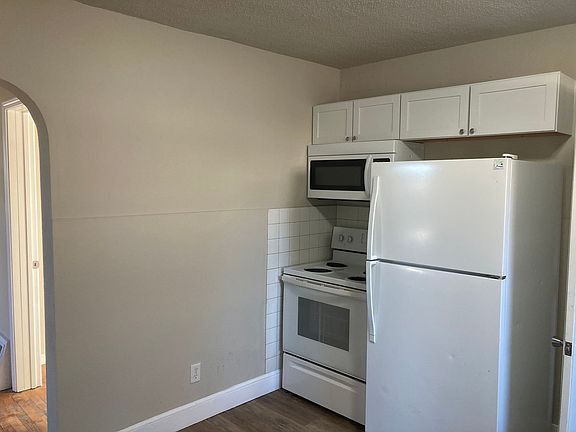 4th image of 307 N Columbus St