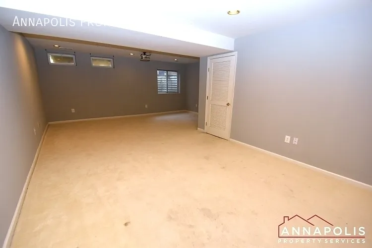 916 Glaze Ct — Photo 26