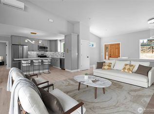 5633 Morningtown Pl, Freeland, WA 98249