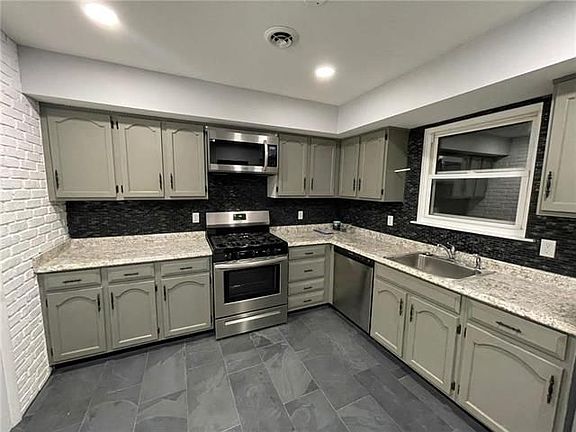 4th image of 113 Vista Dr