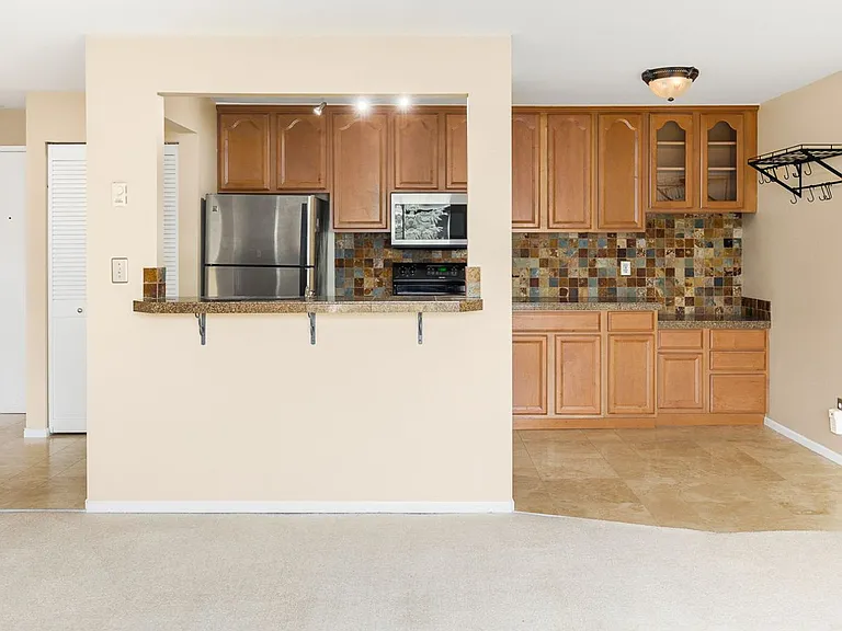 6225 Lake Washington Blvd NE #406 — Photo 11