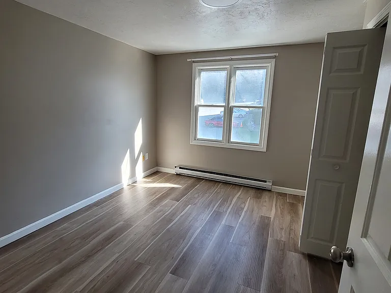7 Gibbs St #7 — Photo 4