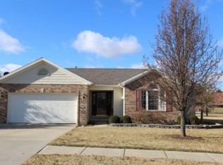 2983 Whitetail Dr, Charleston, IL